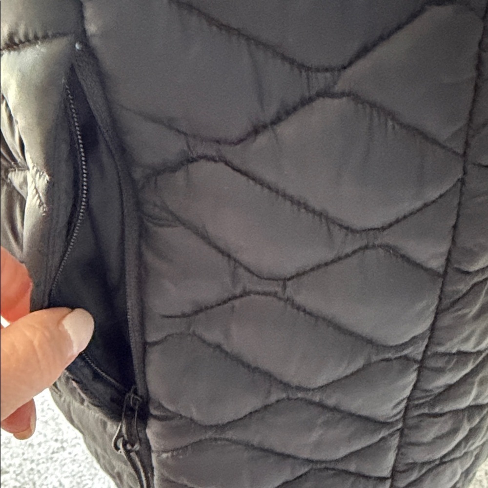 The North Face Womens ThermoBall Insulated Hooded Parka - Black-Medium, like new - Picture 7 of 12